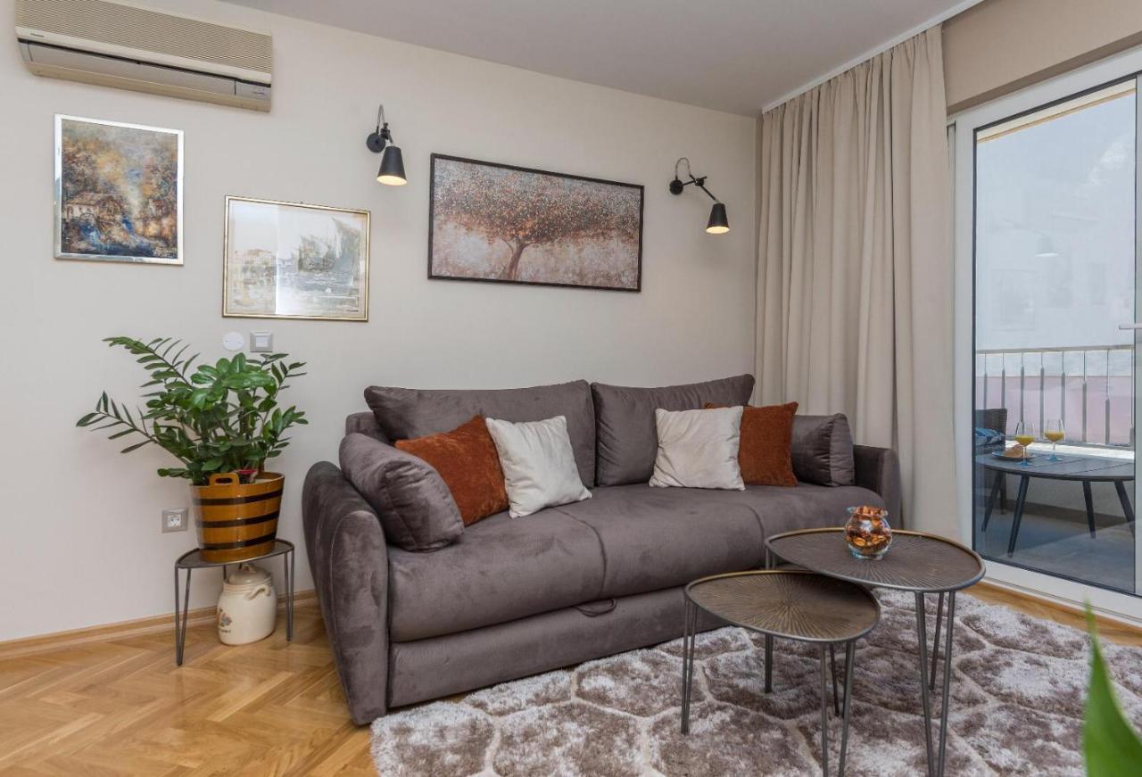 Chic Apartment Zoja Near Beach With Free Parking Makarska Exterior foto
